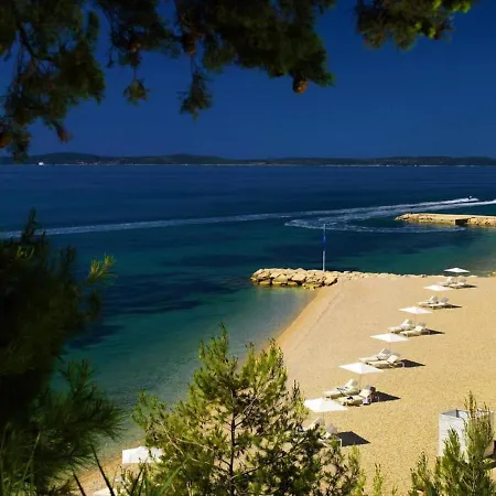 Iris Private Parking דירה