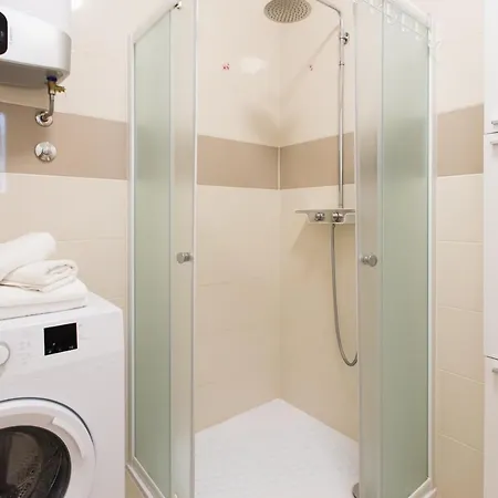 Iris Private Parking Apartment *