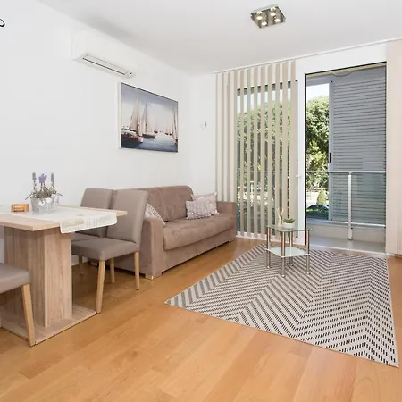 Iris Private Parking *