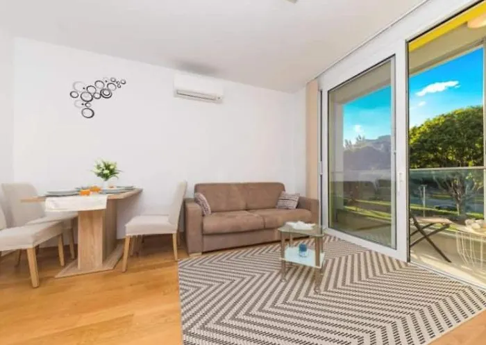 Iris Private Parking Apartament