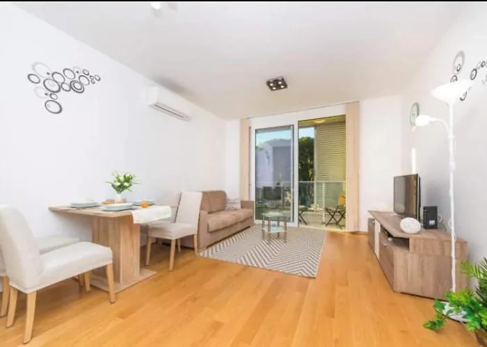 Iris Private Parking Apartament *