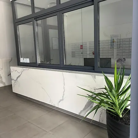 Iris Private Parking Appartement Split